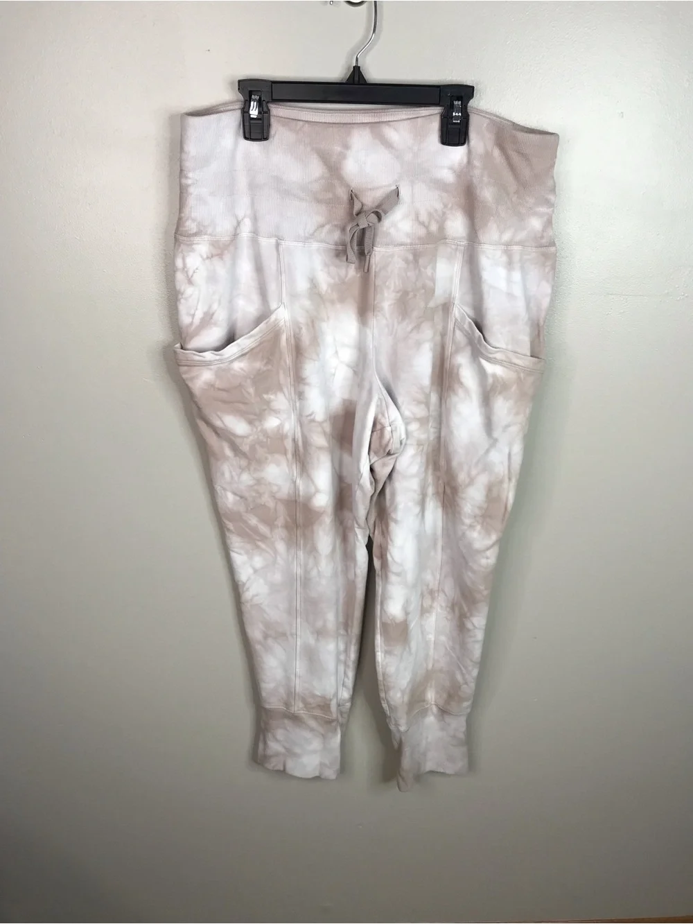all in motion Tie-Dye High-Waist Joggers - Cream Taupe Sz Large